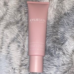 Kylie Skin Walnut Face Scrub